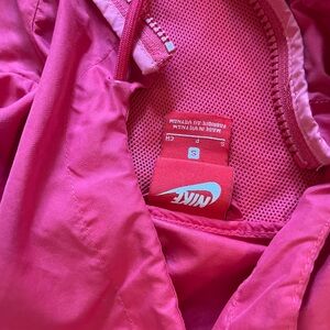 nike windbreaker
